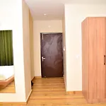 Hotel Olive Crown