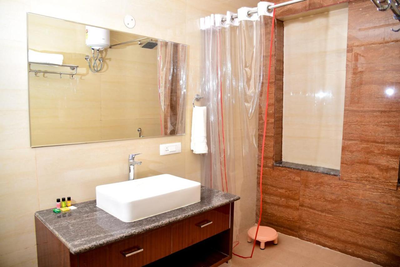 Olive Crown Hotel Lucknow