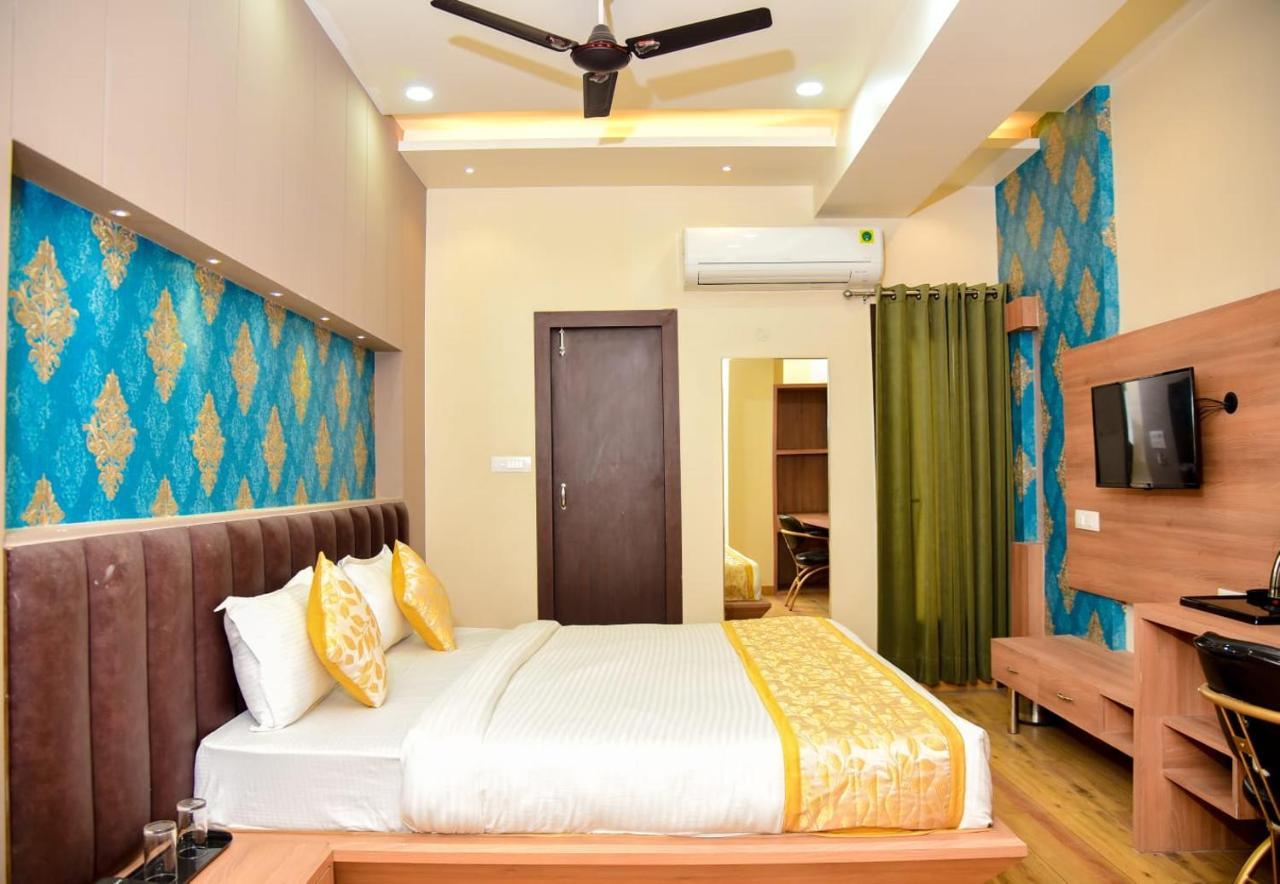 Olive Crown Hotel 3*