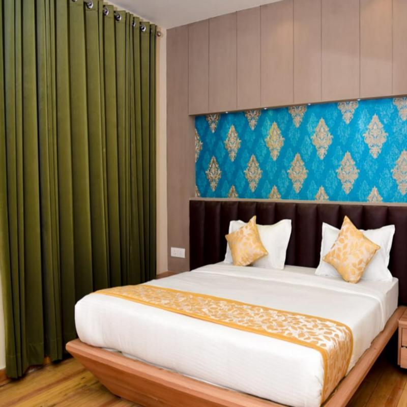 Olive Crown Hotel 3*
