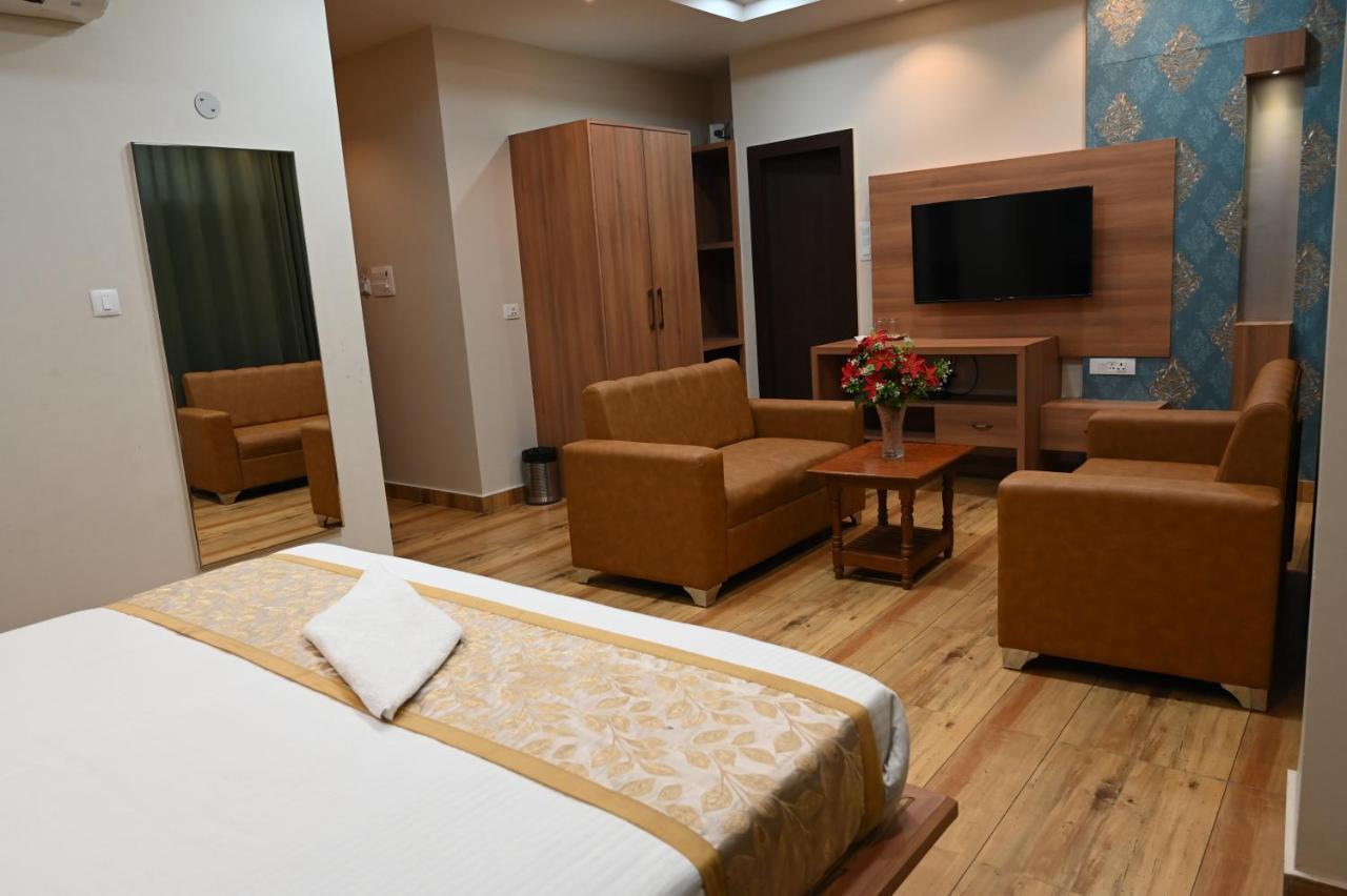 Hotel Olive Crown
